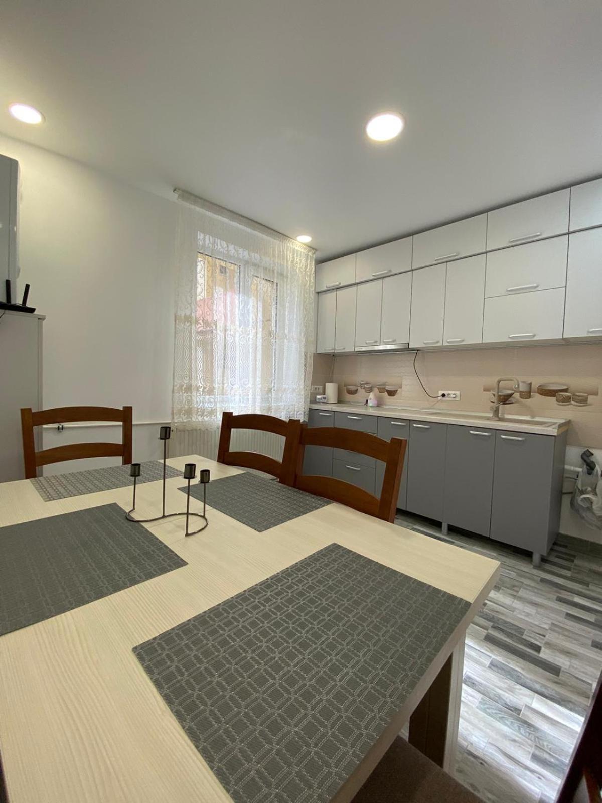 Sorinaapartament Targu Neamt Exteriér fotografie